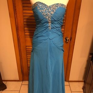 Brand new dress never worn small
